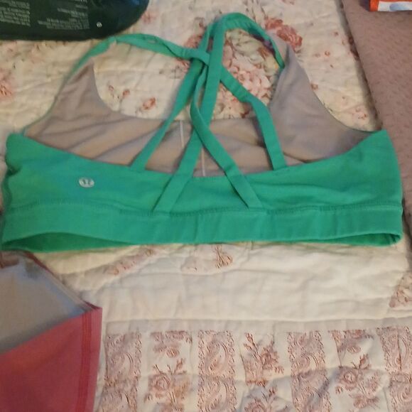 Lululemon   - Picture 5 of 9